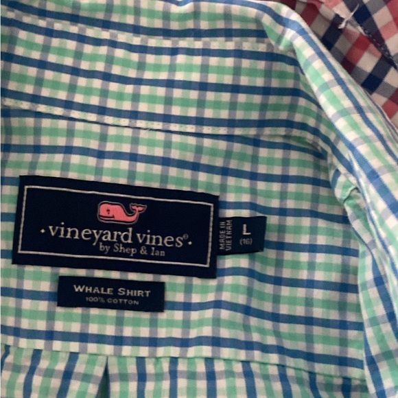 Boys vineyard vines button down shirts - Picture 3 of 4